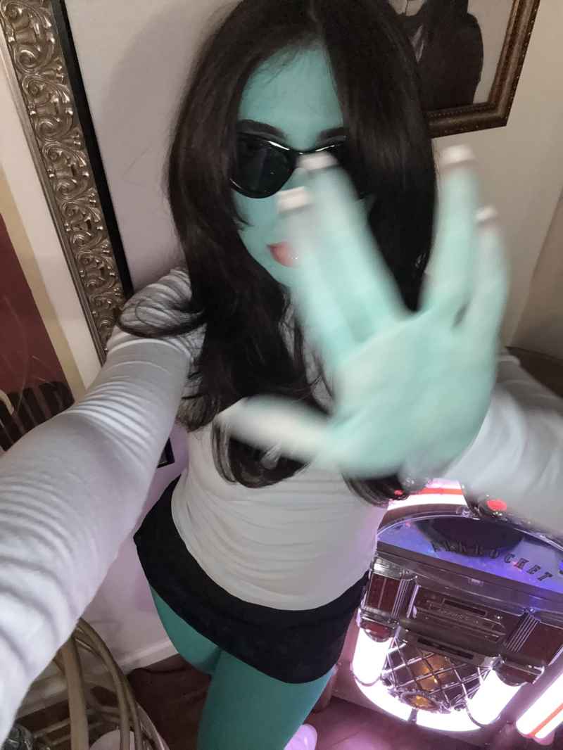 Kiana - open minded