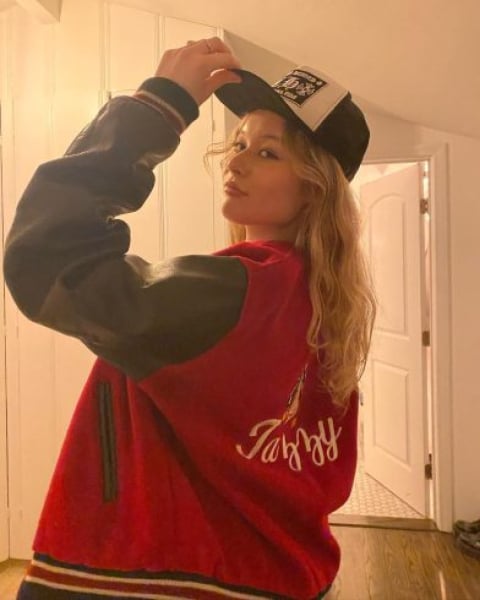 Amy - outcall available