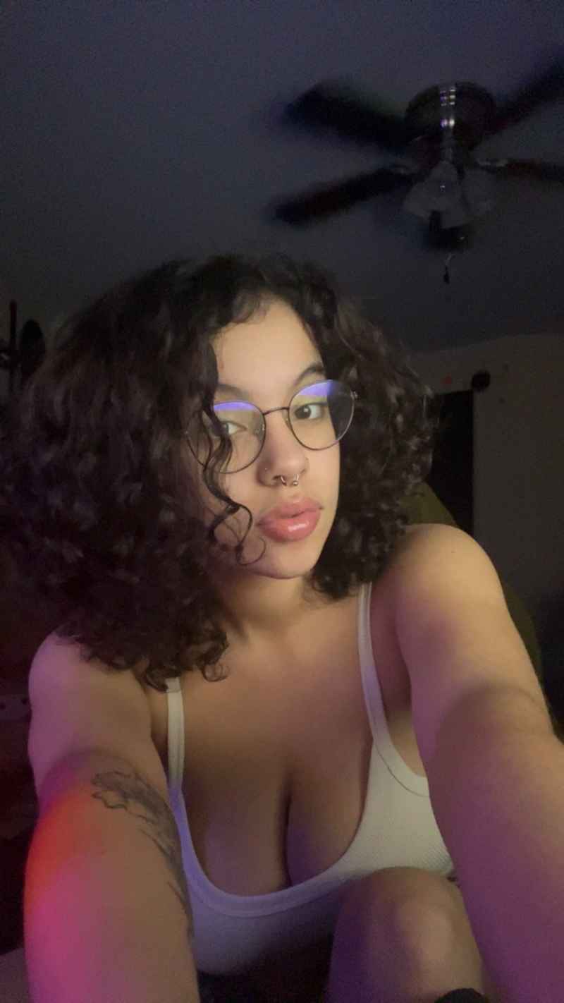 Siobhan - curvy