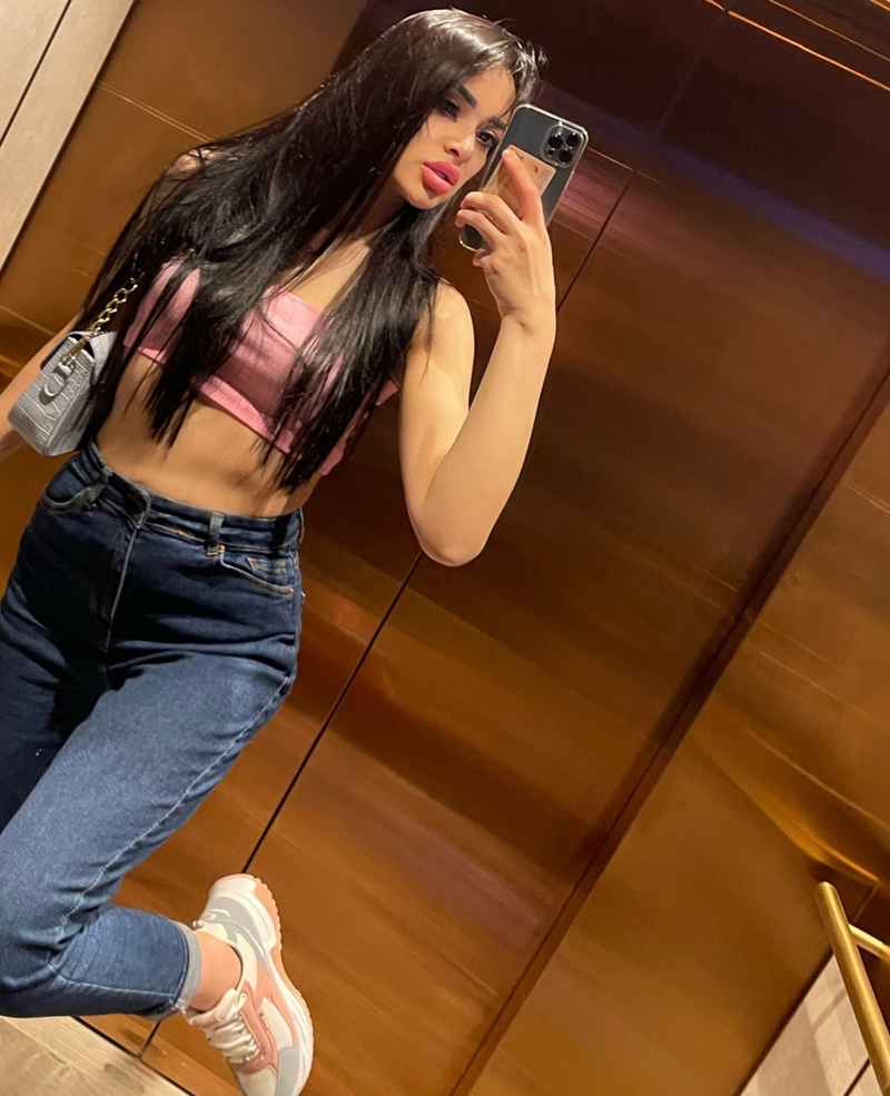 Kaylee - petite