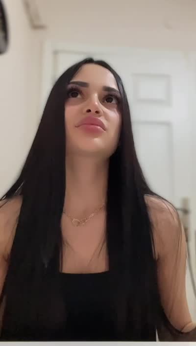 Delphine - curvy