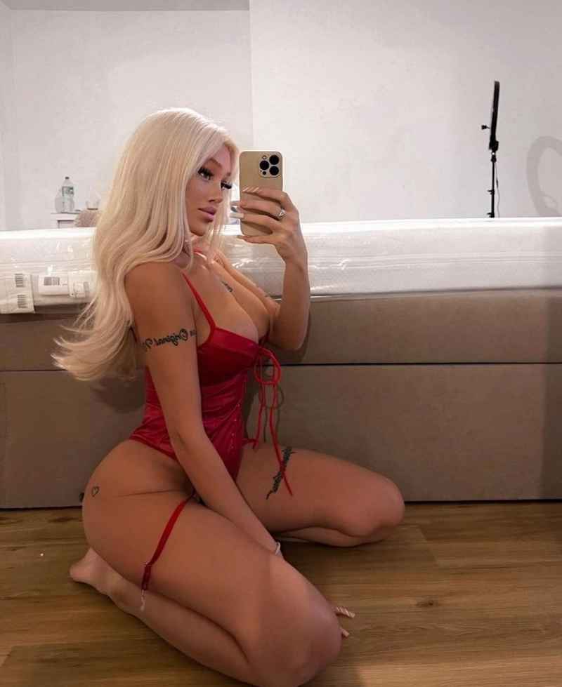 Carolyn - short stay