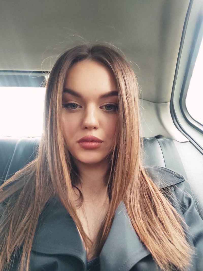 Laure - brunette