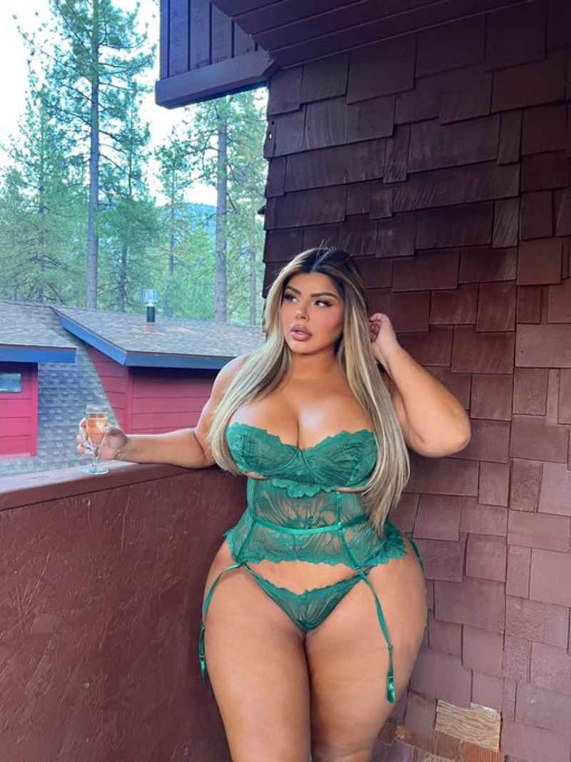 Kylie - independent companion