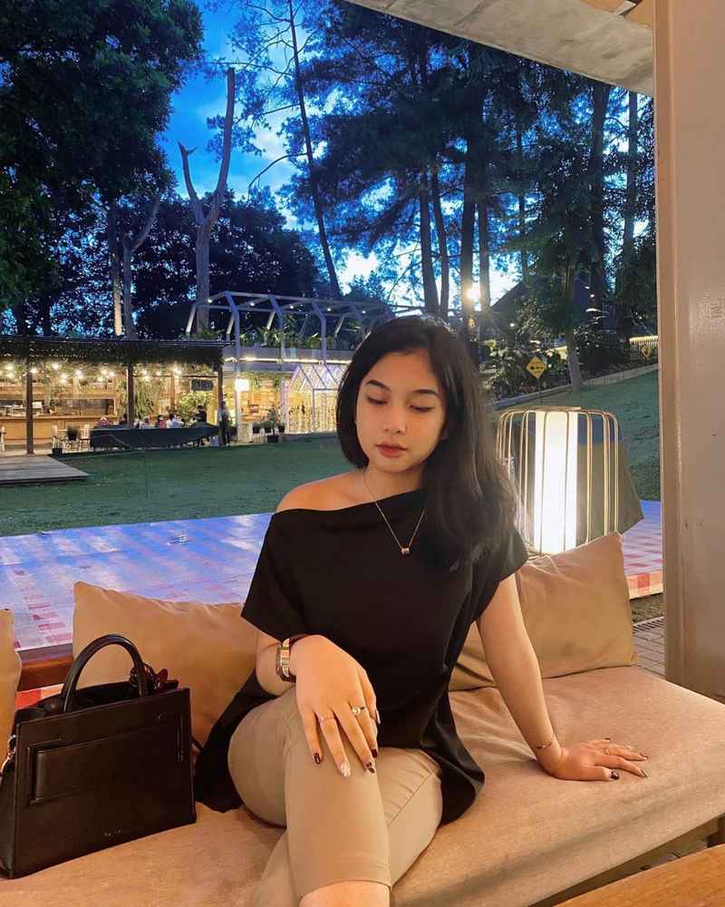 Lily - high class