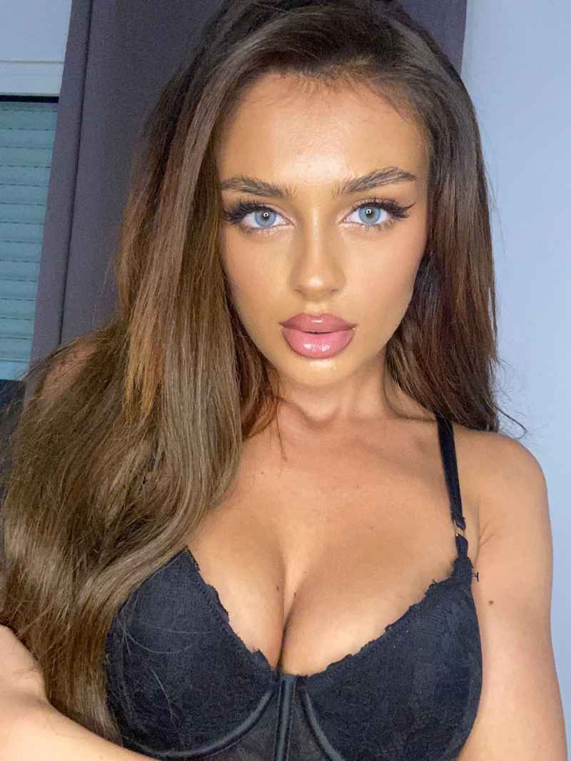 Aria - brunette