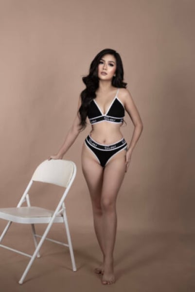 Rebecca - incall tonight