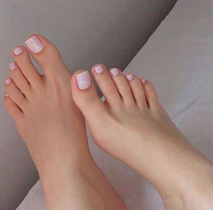 Elise - independent companion
