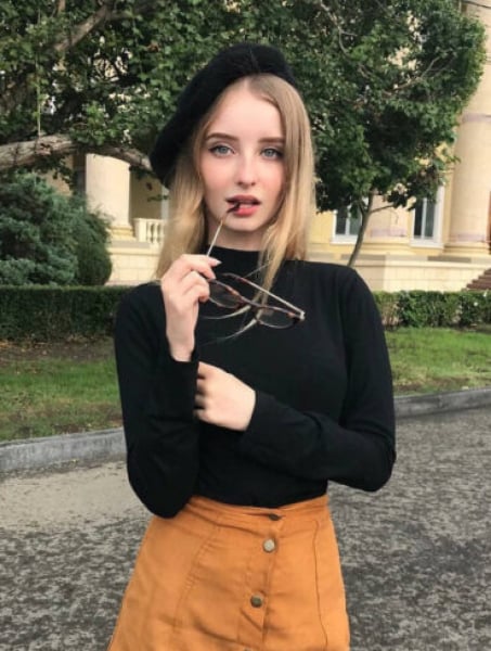 Emma - touring