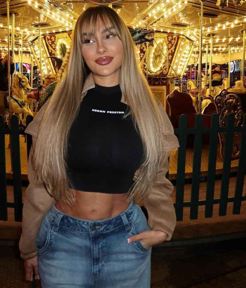 Eleonore - open minded
