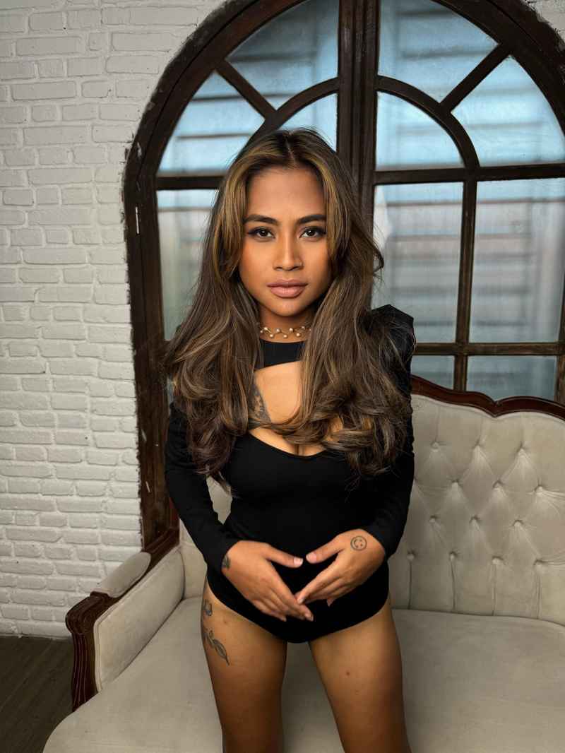 Tanya - brunette