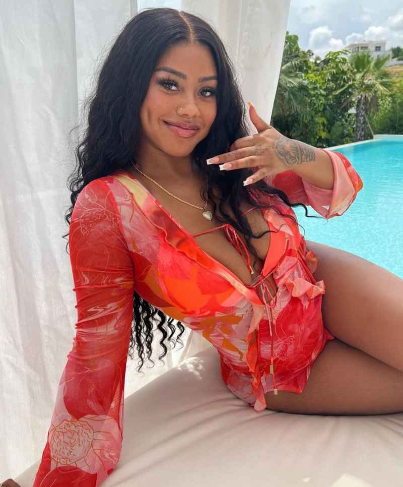 Moira - outcall available