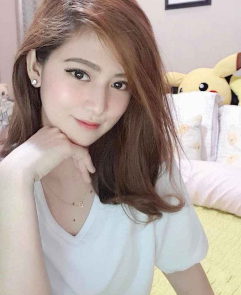 Andrea - petite