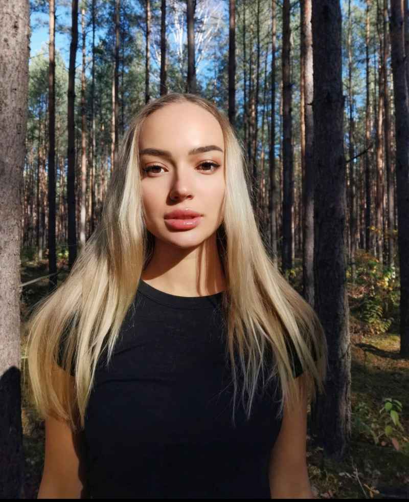 Madeline - brunette