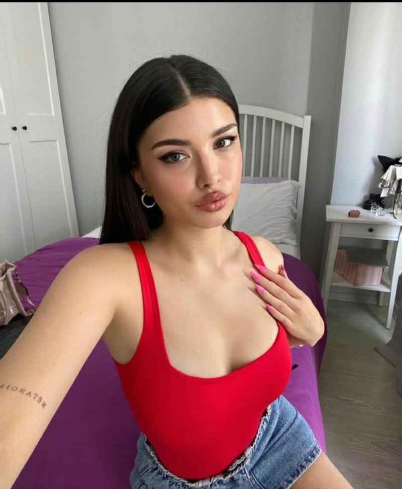 Jennifer - outcall available