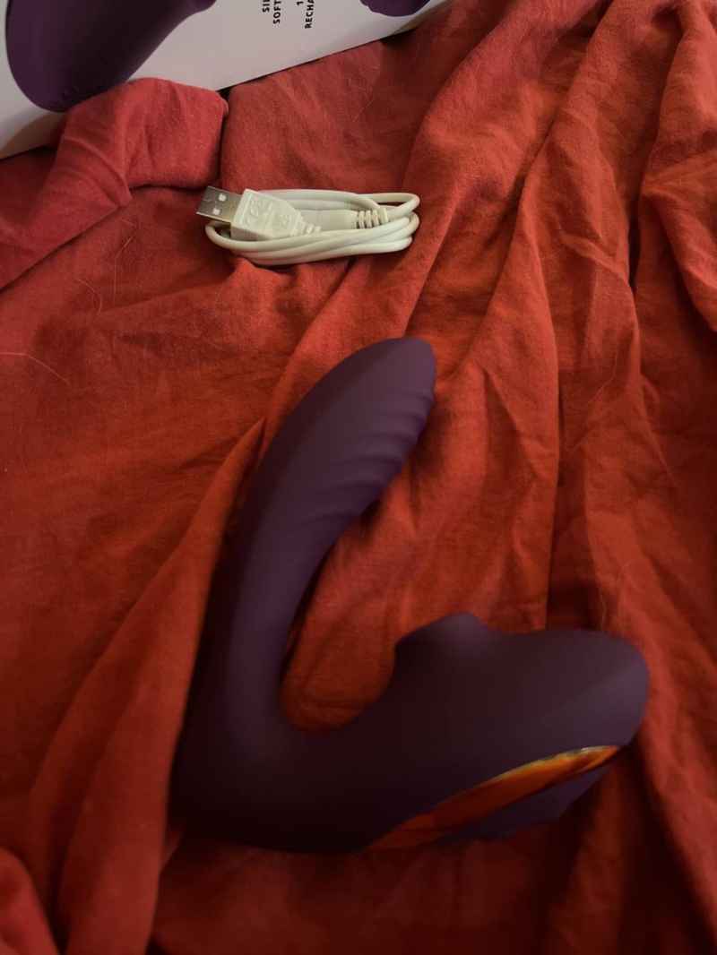 Anna - open minded
