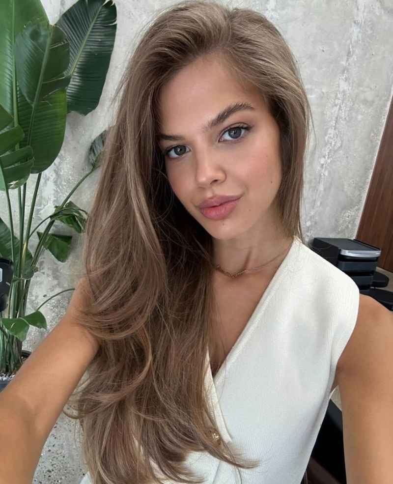 Niamh - curvy