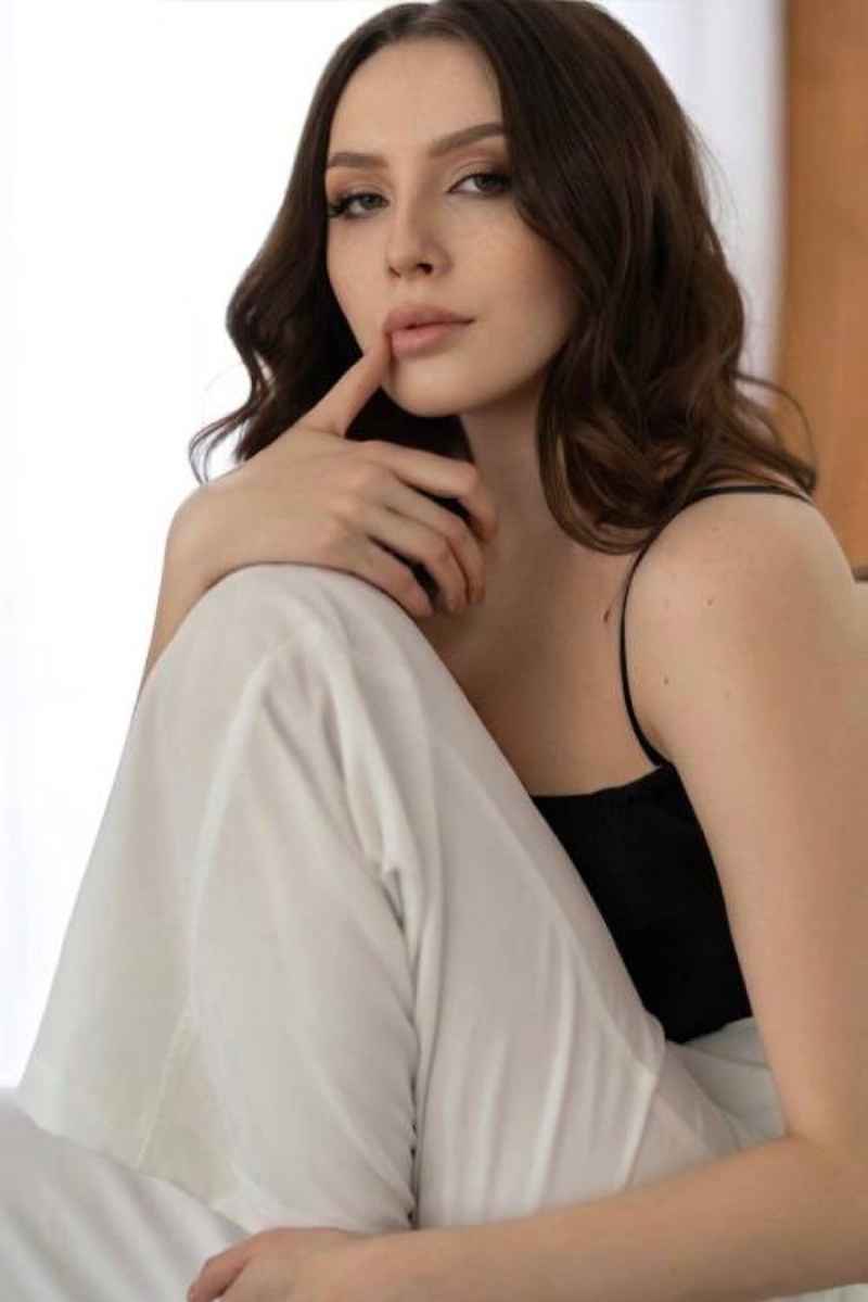 Pauline - independent companion