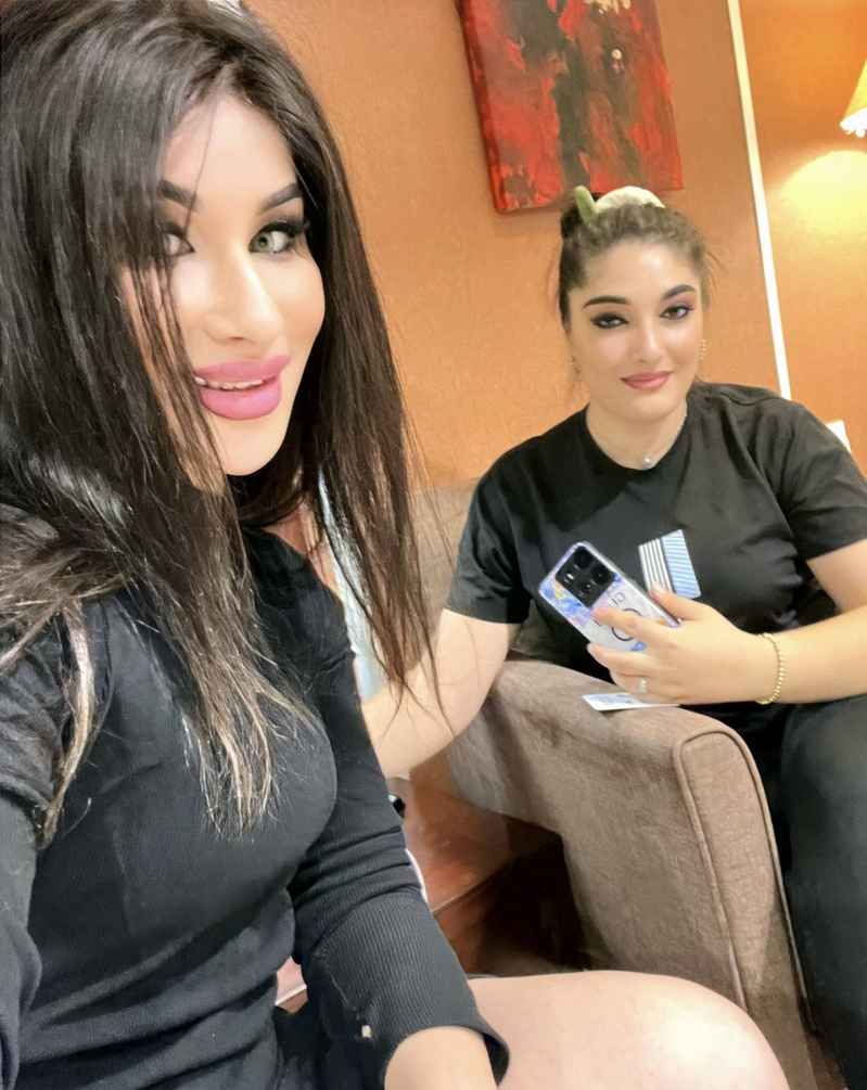 Ava - curvy