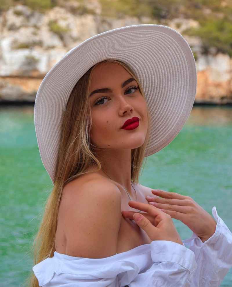 Emma - touring