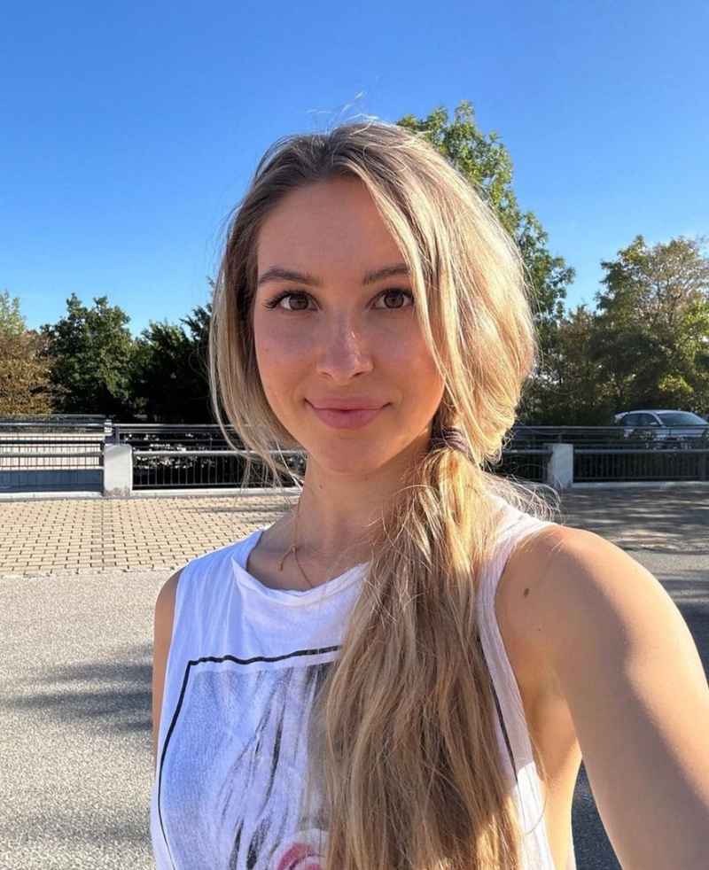 Janine - GFE