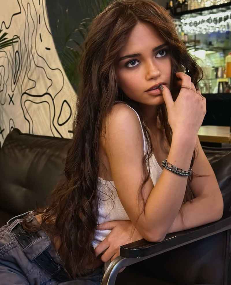 Violette - GFE