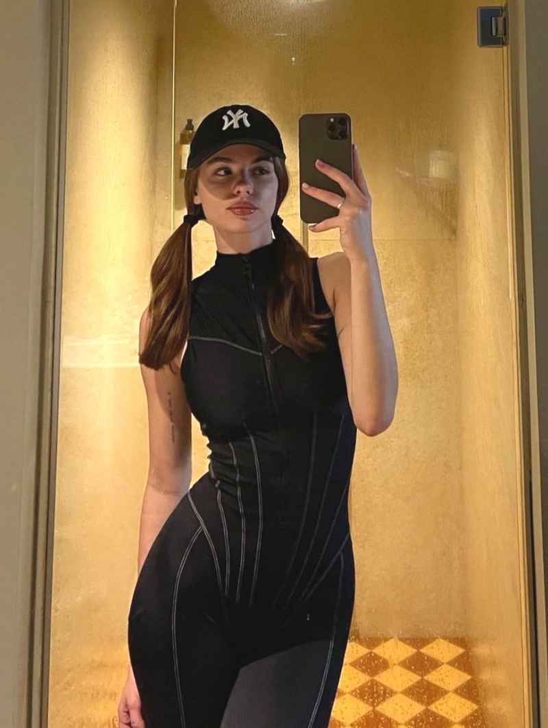 Eleonore - curvy