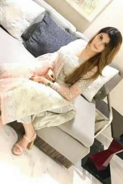 Audrey - outcall available