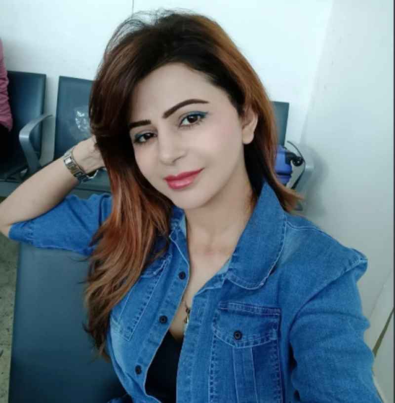 Yvonne - open minded