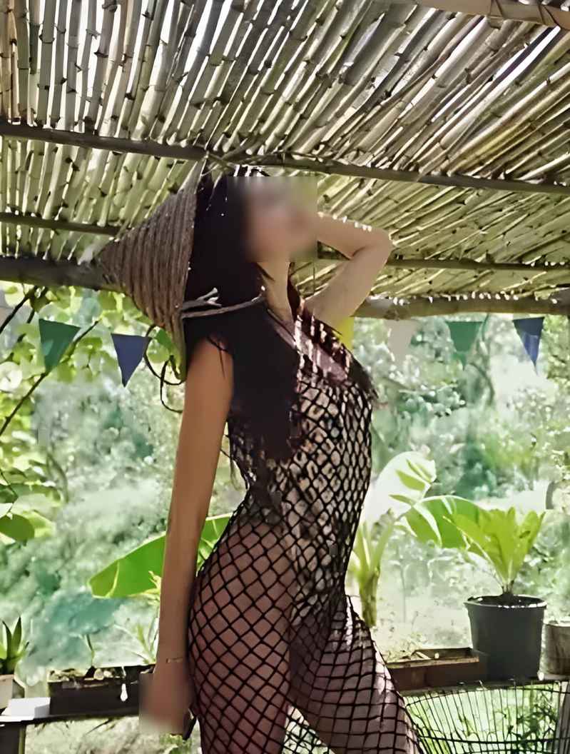 Anna - open minded
