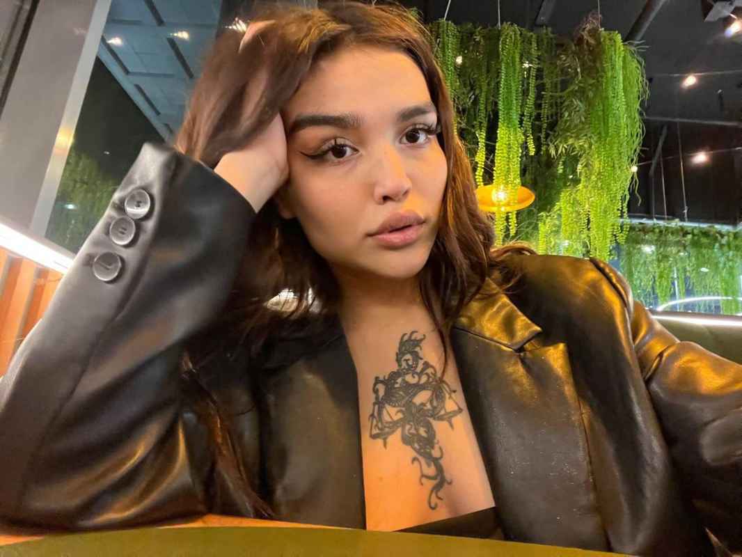 Sienna - party girl