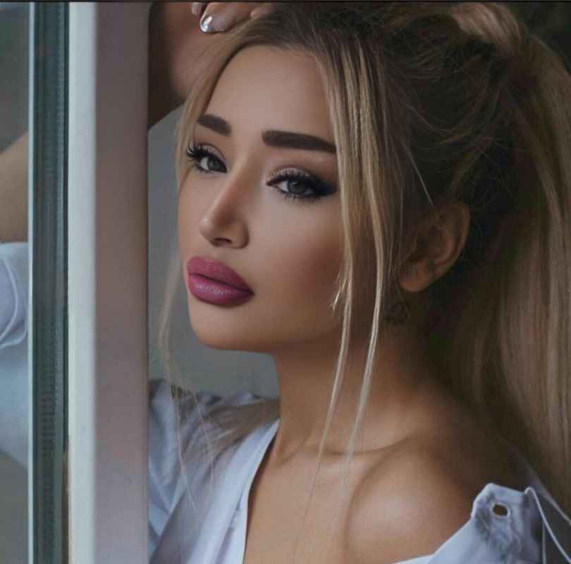 Valentine - mature companion