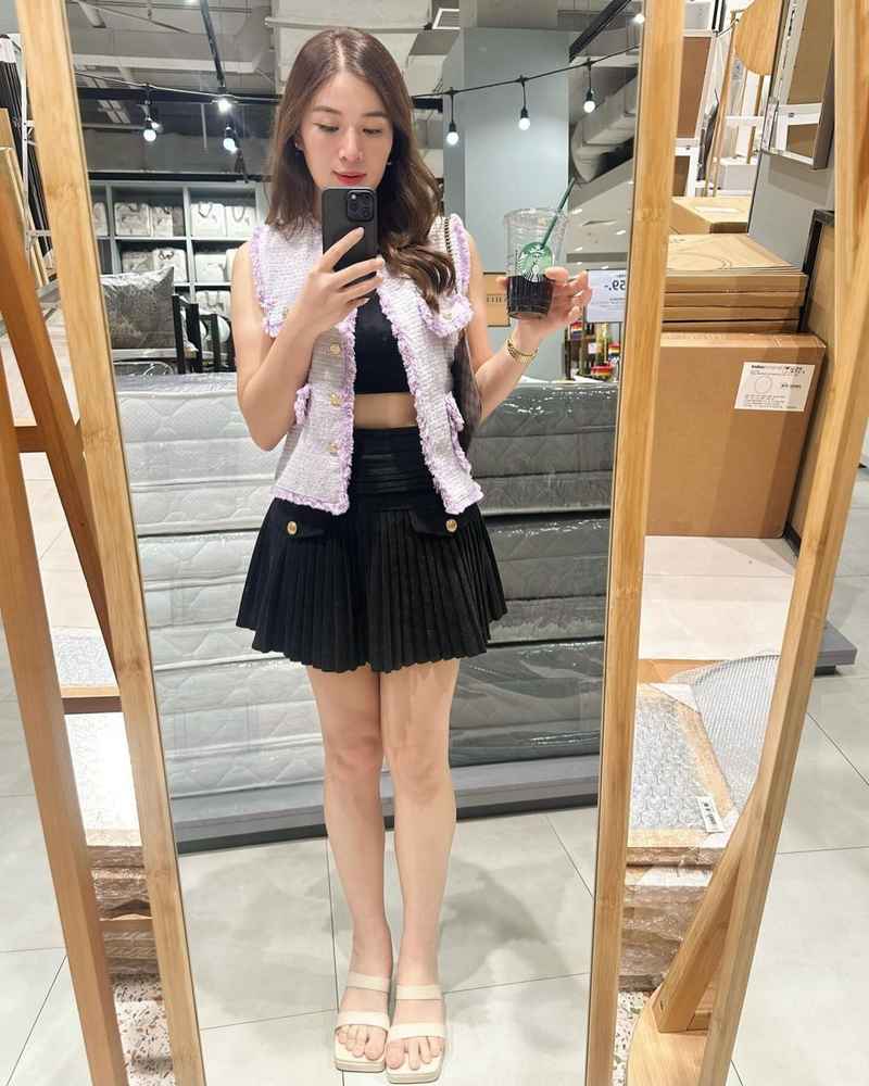 Eloise - open minded
