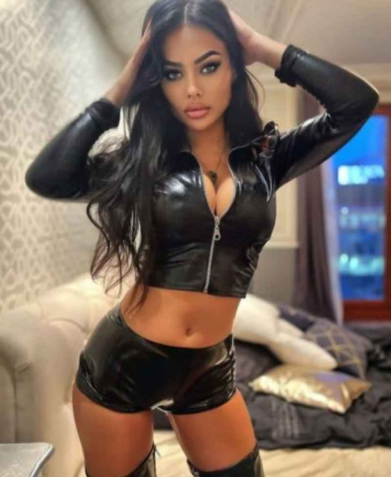 Brigid - brunette