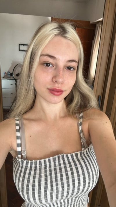 Ava - new in town