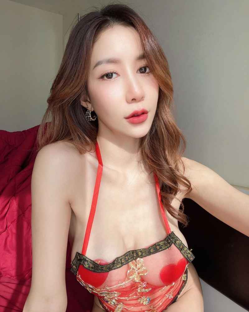 Juliette - local girl