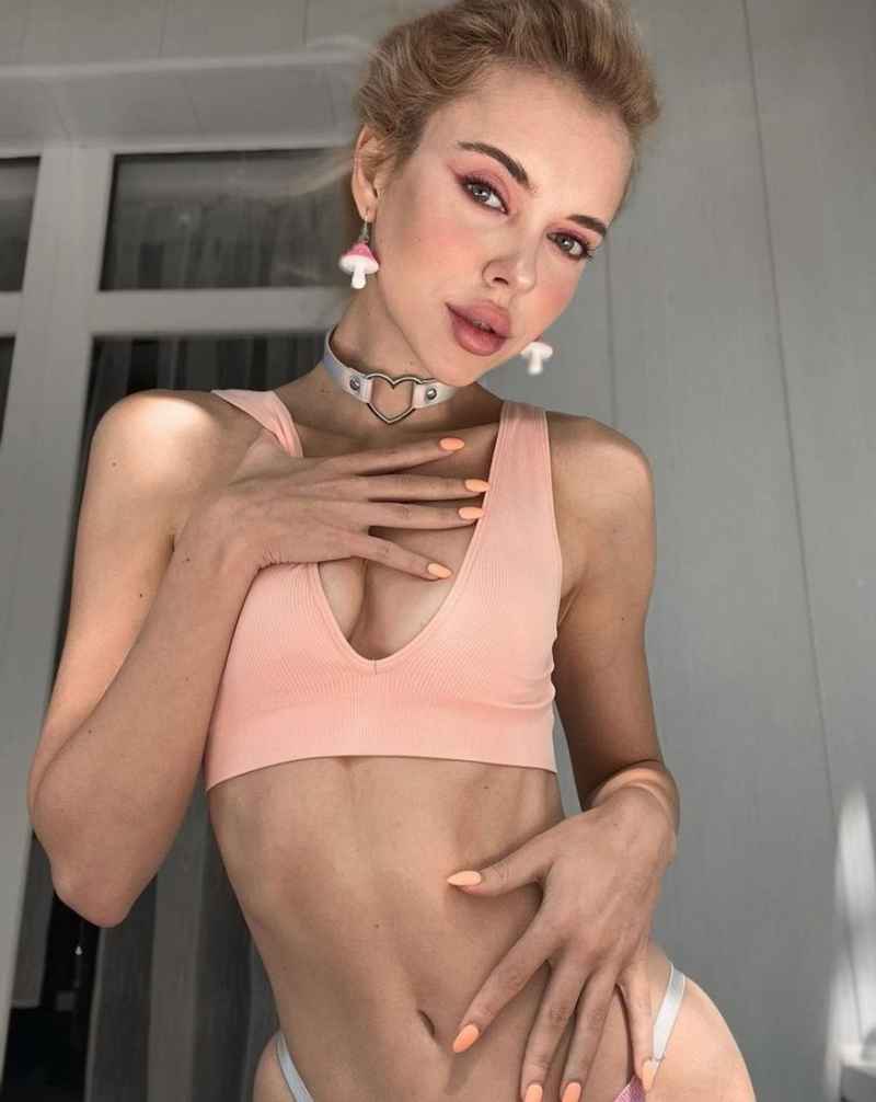 Charlotte - curvy
