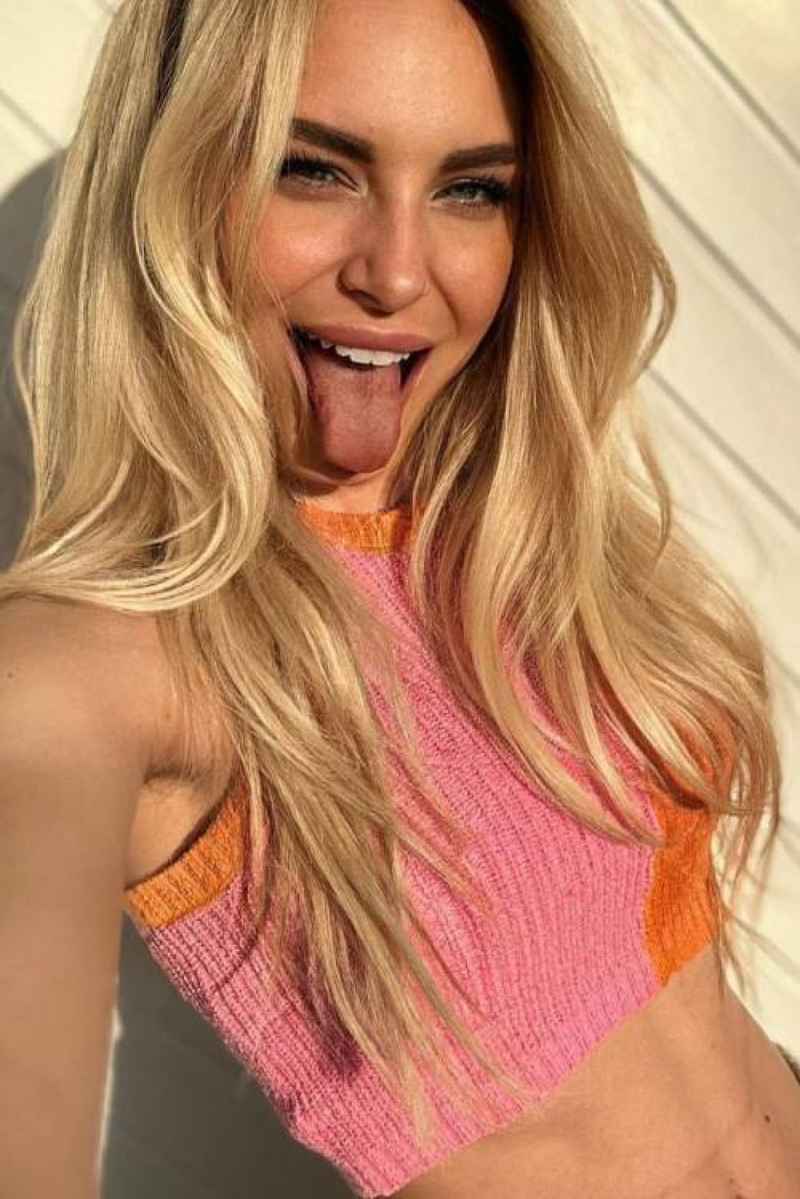 Holly - touring