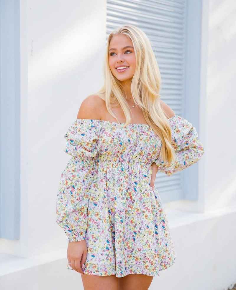 Delphine - short stay