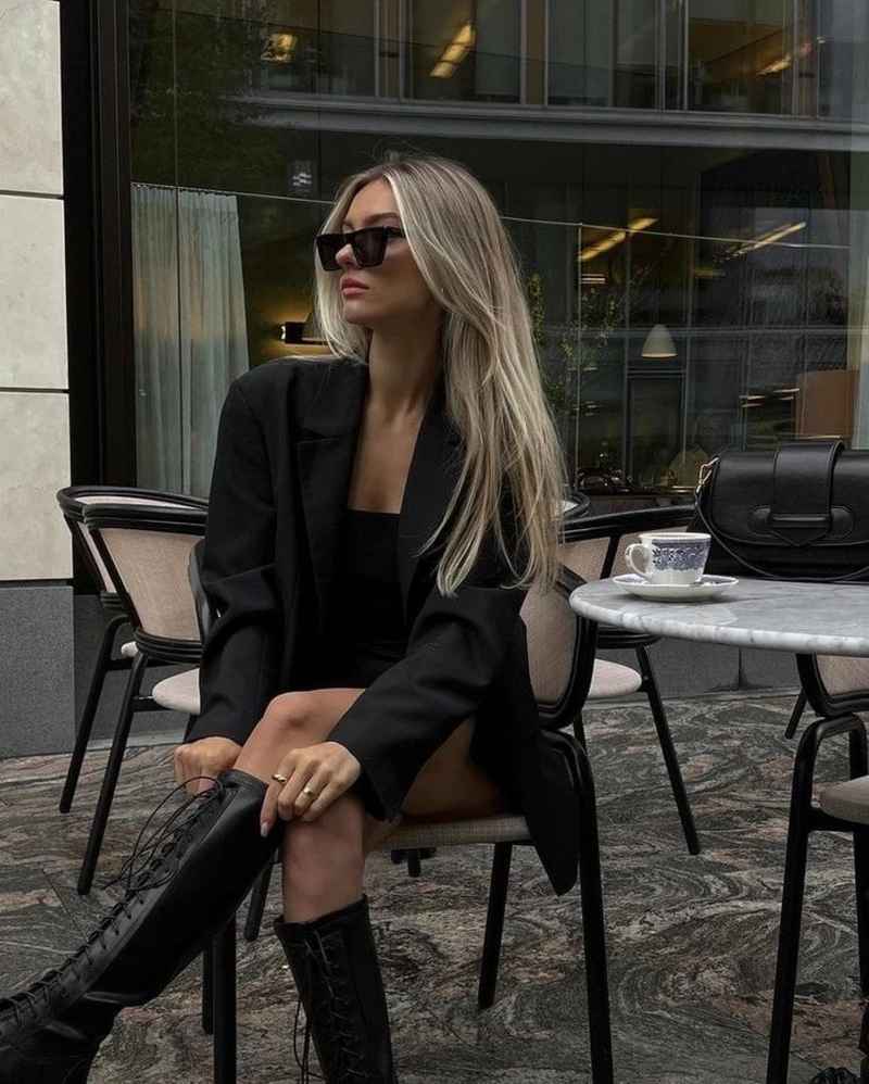 Apolline - brunette