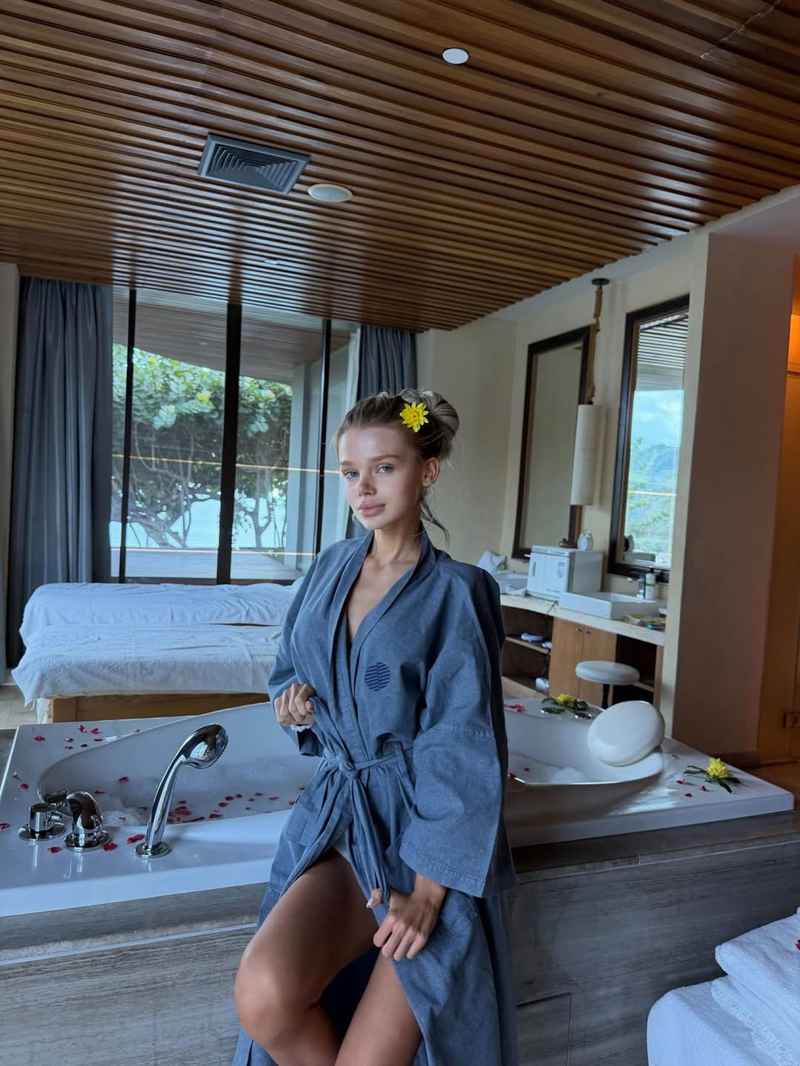 Rebecca - high class