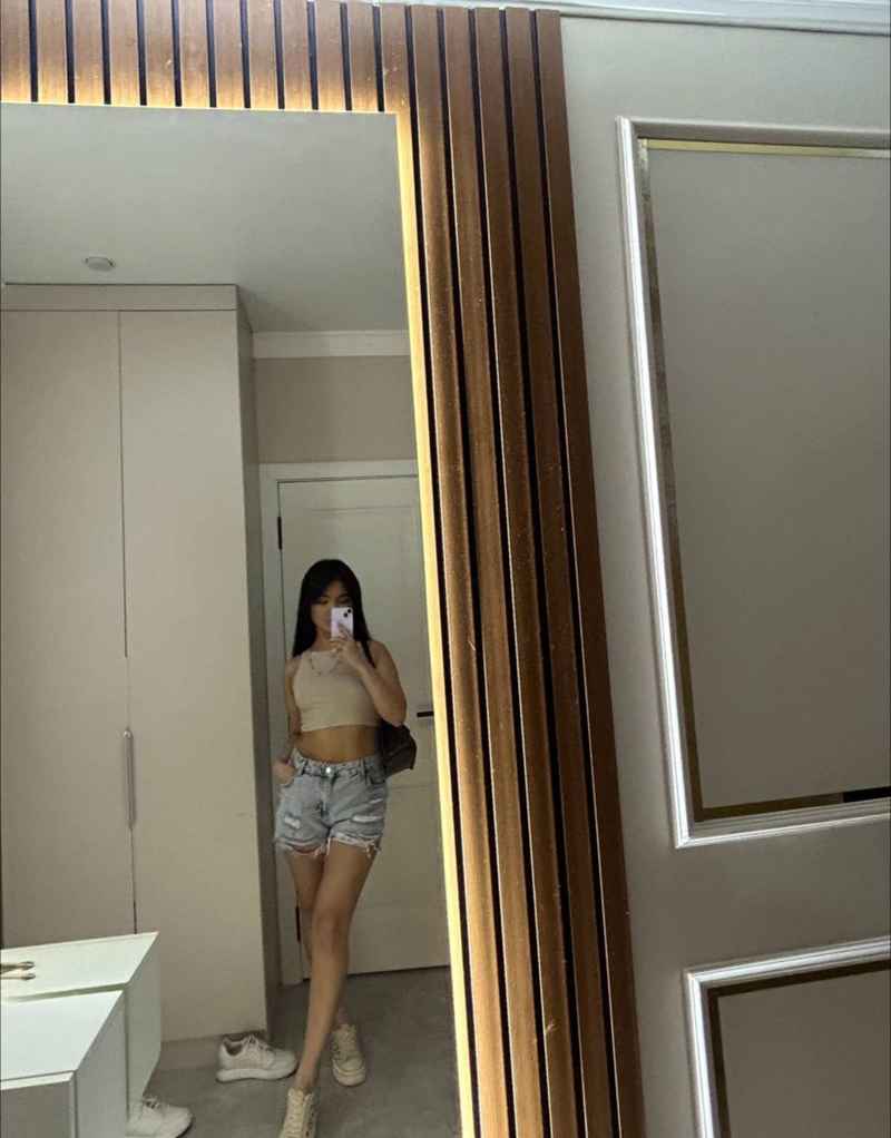 Fleur - outcall available