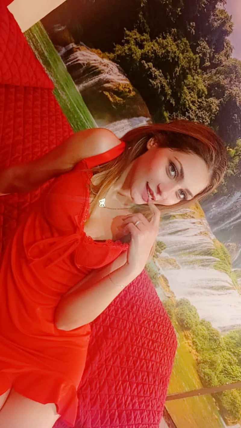 Ines - mature companion