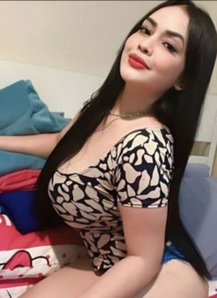 Veronique - curvy