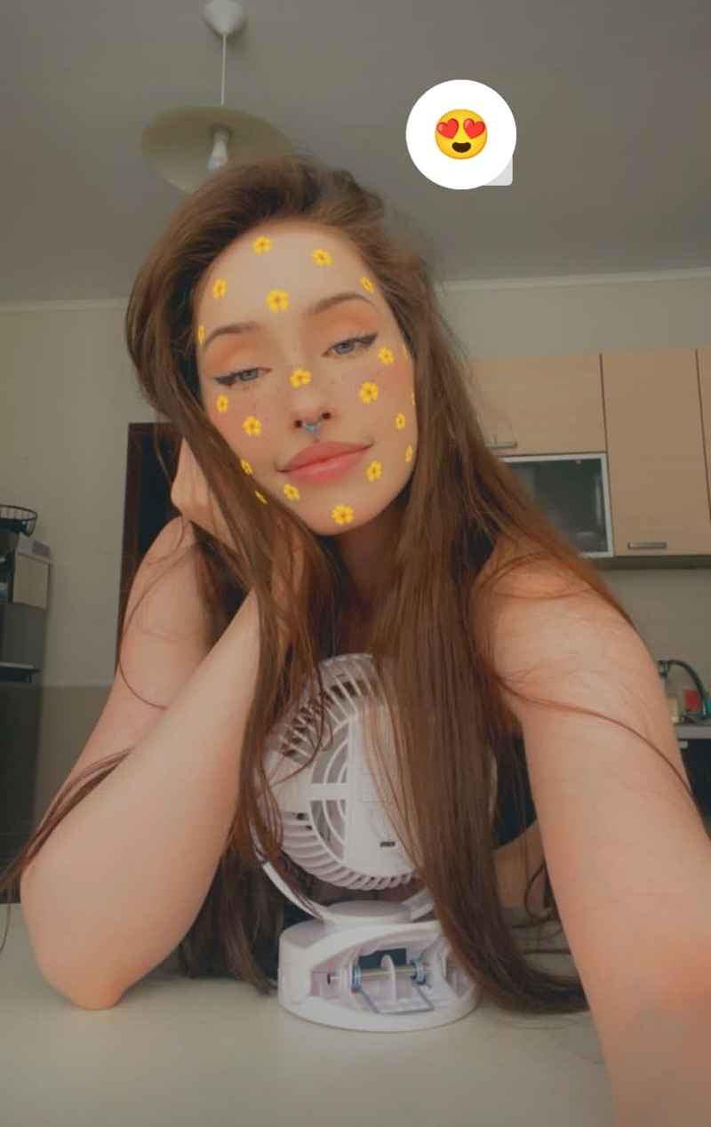Ella - party girl