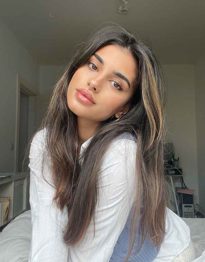 Jennifer - brunette