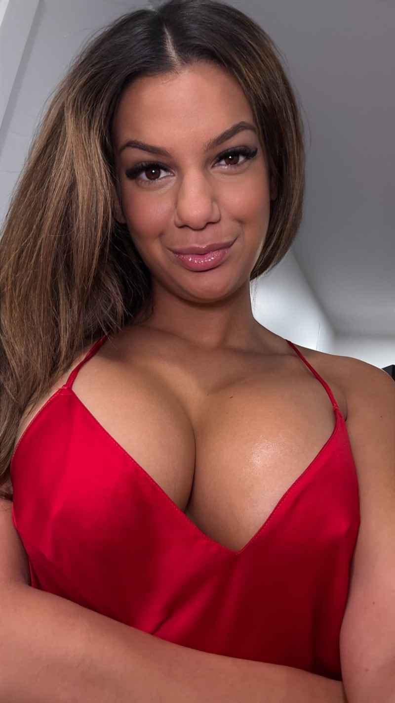 Ivy - outcall available