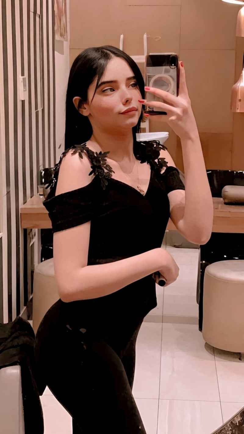 Sophia - curvy