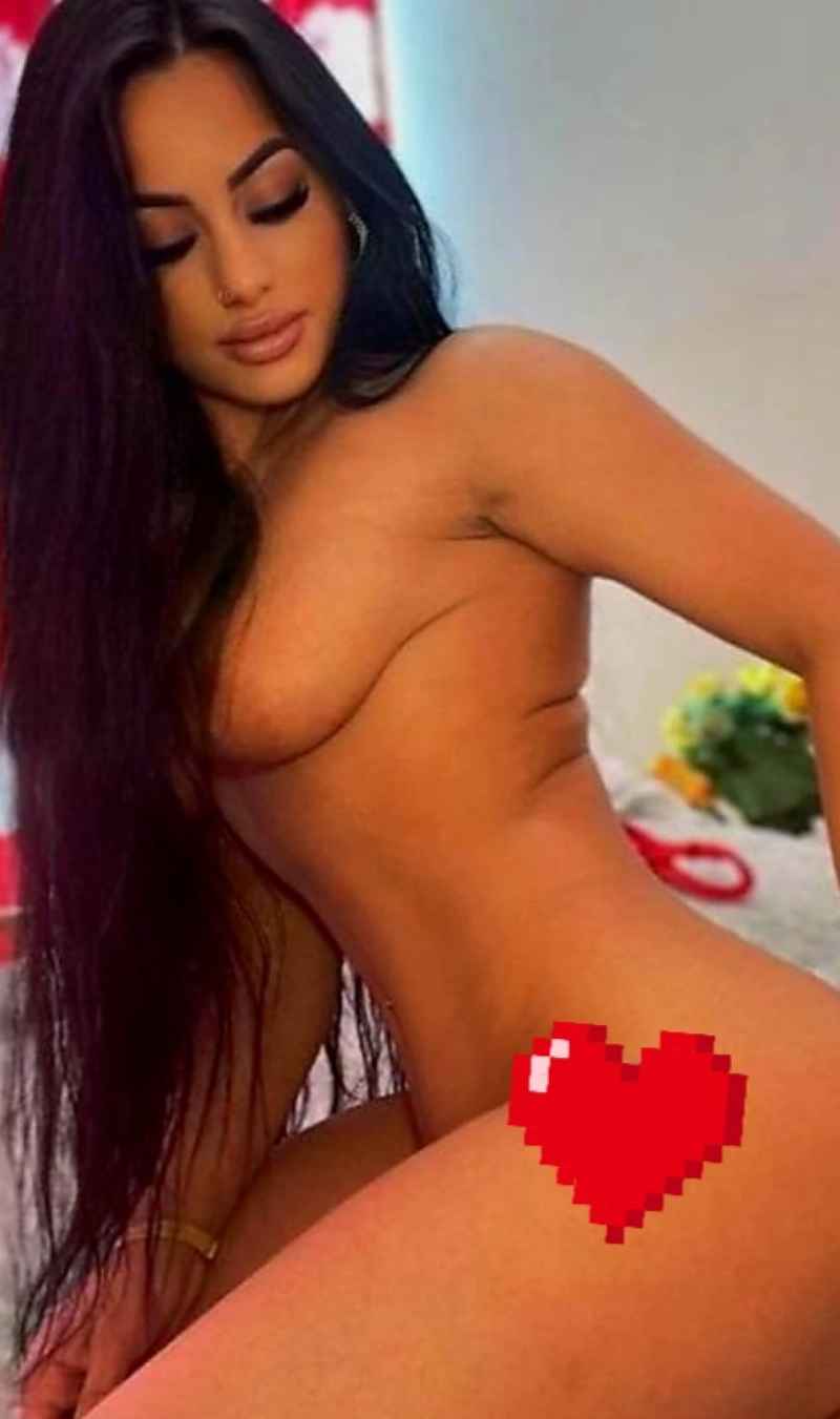 Elizabeth - brunette