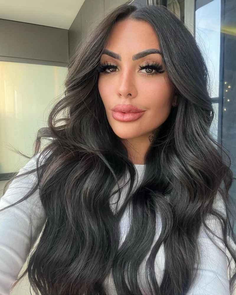 Jazlyn - curvy